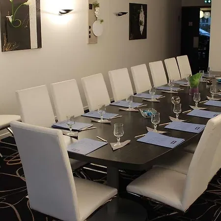 Kyriad Saint Quentin En Yvelines - Hotel 3*