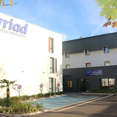 Hotel Kyriad Saint Quentin En Yvelines - 3*
