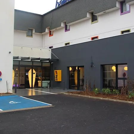 Kyriad Saint Quentin En Yvelines - Montigny-le-Bretonneux