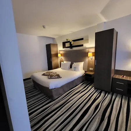 Hotel Kyriad Saint Quentin En Yvelines -