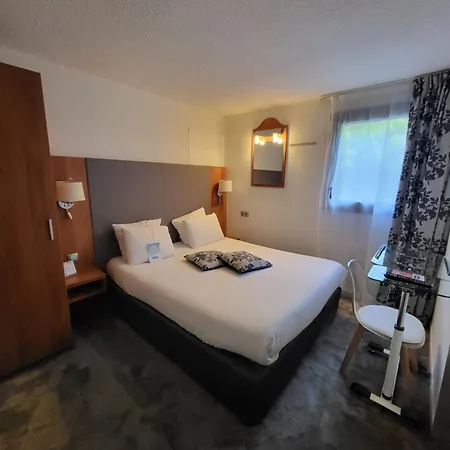 Hotel Kyriad Saint Quentin En Yvelines - Montigny-le-Bretonneux