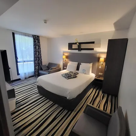 Kyriad Saint Quentin En Yvelines - Hotel