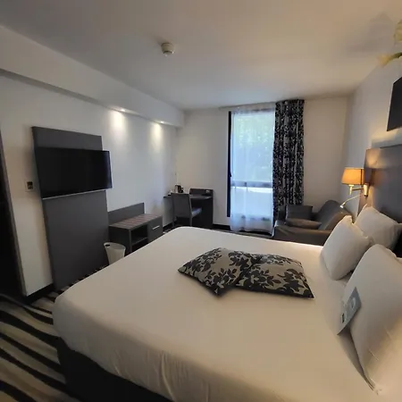 Kyriad Saint Quentin En Yvelines - Hotel