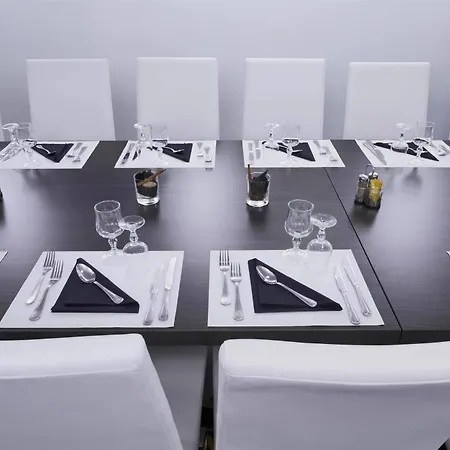 Kyriad Saint Quentin En Yvelines - Hotel 3*