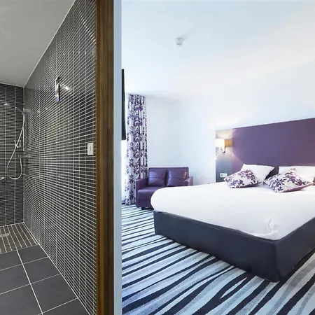 Kyriad Saint Quentin En Yvelines - Hotel Montigny-le-Bretonneux