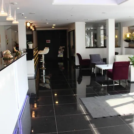 Hotel Kyriad Saint Quentin En Yvelines -