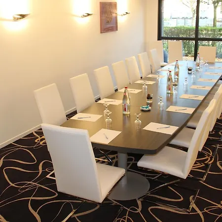 Kyriad Saint Quentin En Yvelines - Hotel 3*